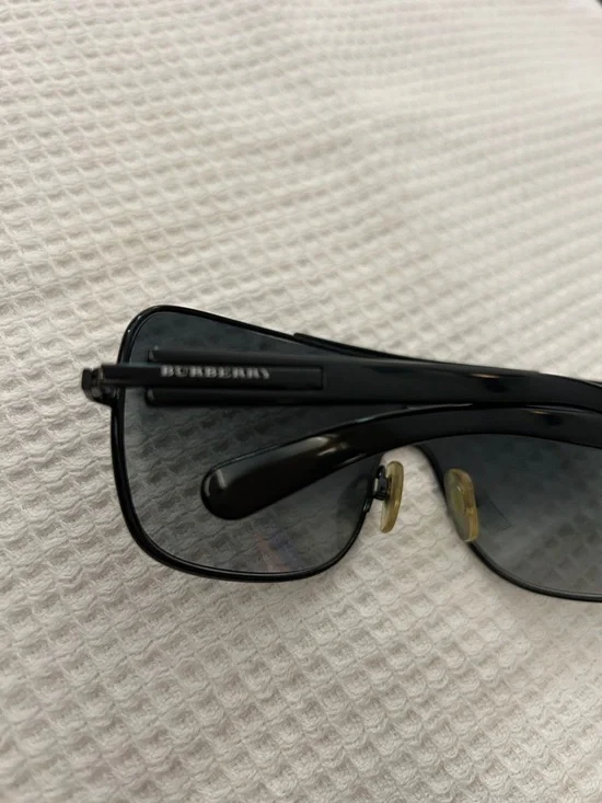Burberry Shield Sunglasses Y2K Semi Rim Black Grey Lens Minimalist w Case - Picture 3 of 10